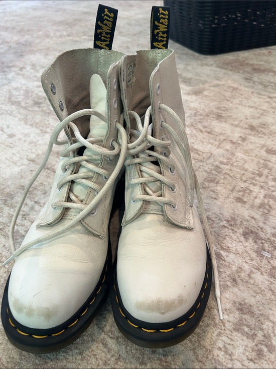 Dr. Martens Shoes - Dr. Martens White Leather Lace-Up Boots size 7